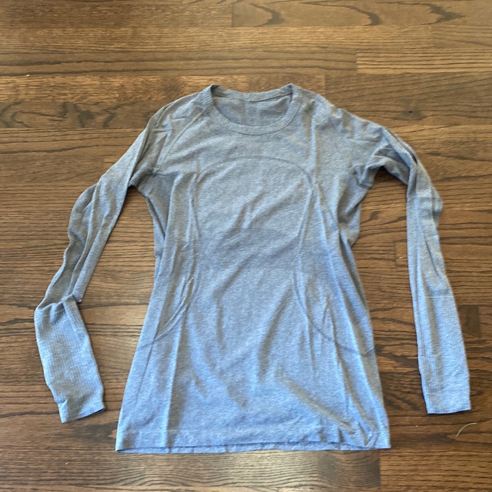 Lululemon Run Swiftly Grey Long Sleeved Size 8